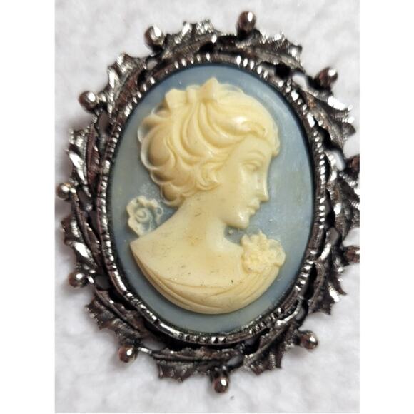 Vtg Cameo Brooch Pin Pendant Blue Silvertone Ornate Frame Victorian Inspired - Picture 1 of 7